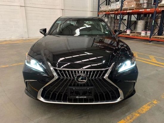 2022款雷克萨斯ES250 四驱现车39万起