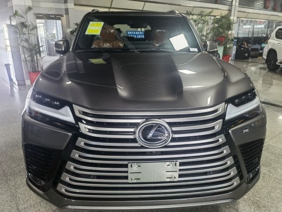 2022款中东版雷克萨斯LX600尊贵四座VIP
