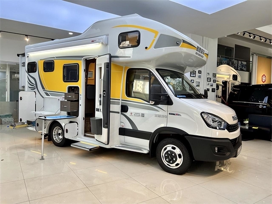 戴德自由风全新升级双拓展房车现车