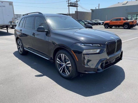 2023款加版宝马X7现车丰富配置劲爆价格