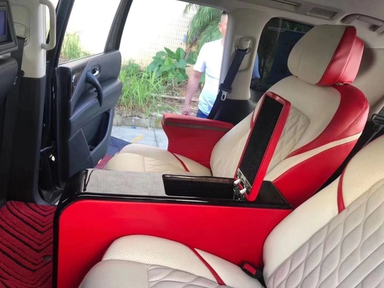 英菲尼迪QX80改装升级中排航空座椅