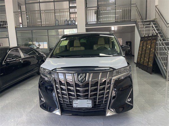 2022款丰田埃尔法3.5现车124万起步价格