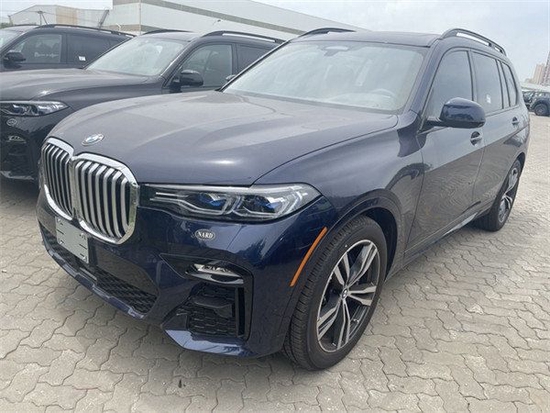 2022款宝马X7现车实拍 平行进口立省10万