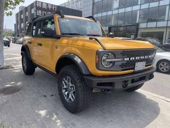 2022款福特烈马荒地版2.0T现车降价促销