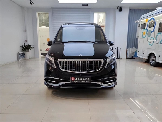 奔驰V级高顶改装众神全隔断总裁座驾