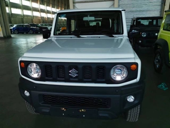 2022款铃木吉姆尼1.5L 现车24万起预定中