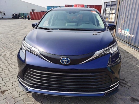 2022款丰田塞纳2.5油电混合两驱40多万