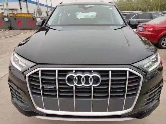 22款奥迪Q7天津港现车钜促仅售五十出头