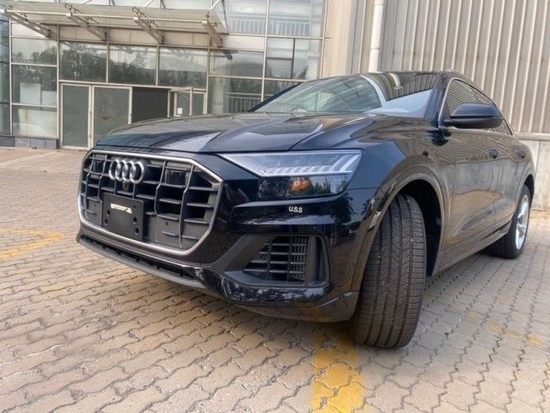 2022款奥迪Q8天津港特价 最新行情68万