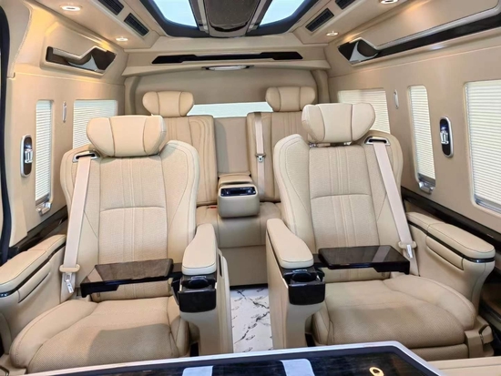 丰田海狮再迎全新换代外观霸气超埃尔法