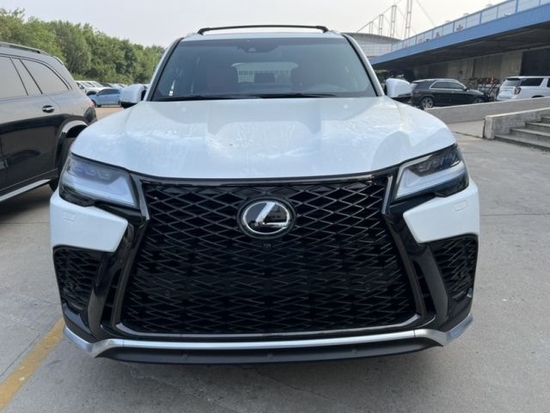 2022款雷克萨斯LX600运动版205万万起售