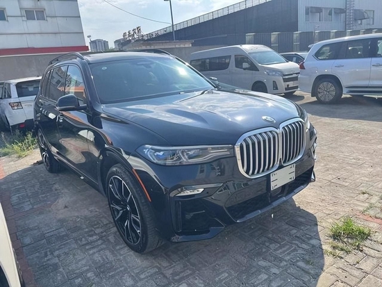 2022款美规加版宝马X7 88万到135万区间