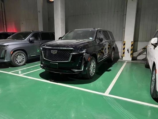 2022款凯迪拉克凯雷德152万美系肌肉SUV