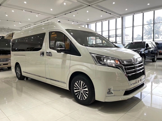 丰田海狮7座最新报价 现车配置详情