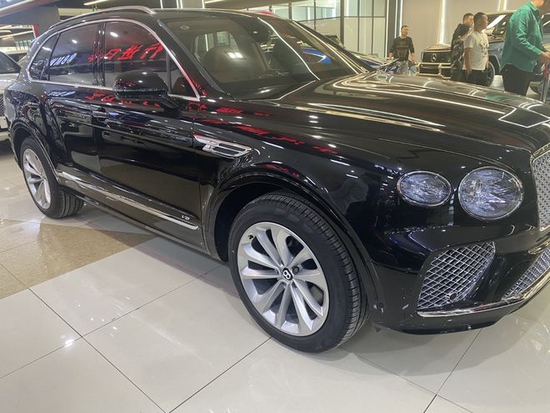 天津港22款宾利添越V8落地价 现车行情