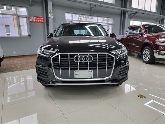 2022款奥迪Q7 2.0T现车配置优惠报价53万