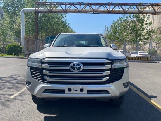 2022款丰田酷路泽LC300中东现车99万起