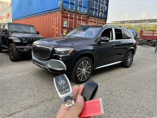 2022款迈巴赫GLS600双拼色外观立省50万