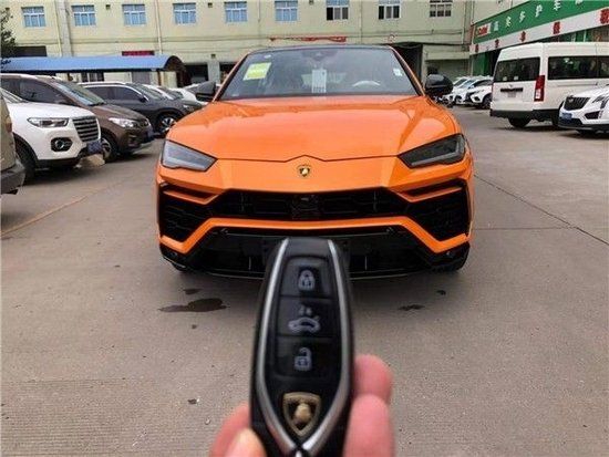 2022款兰博基尼Urus野牛 现车全国分期