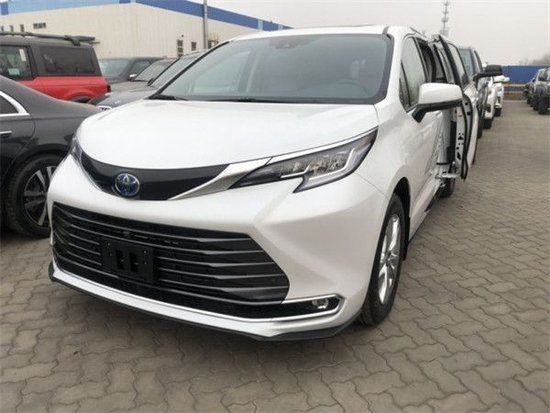 2022款丰田塞纳混动版春节促销现金直降