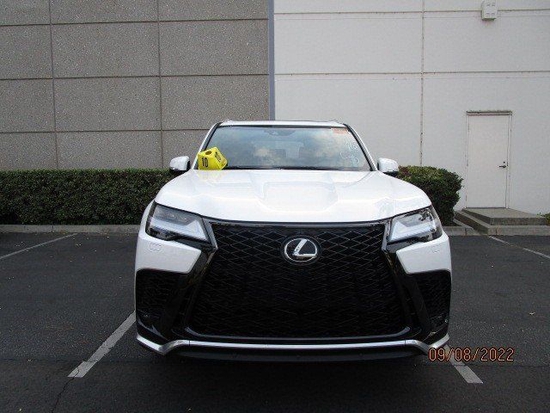 2022款雷克萨斯LX600现车 价格降至冰点
