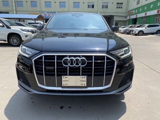 2022款奥迪Q7新年开业回馈优惠10万起