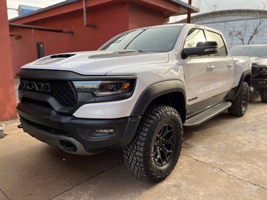 22款道奇霸王龙皮卡港口售价暴跌亏钱卖