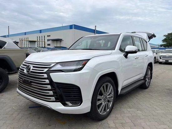 2023款雷克萨斯LX600港口现车价格158万