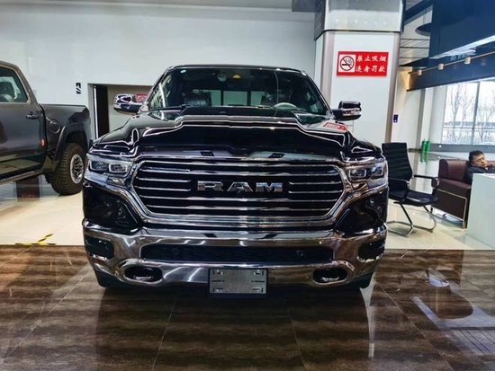 22款道奇公羊长角号5.7现车66万可分期