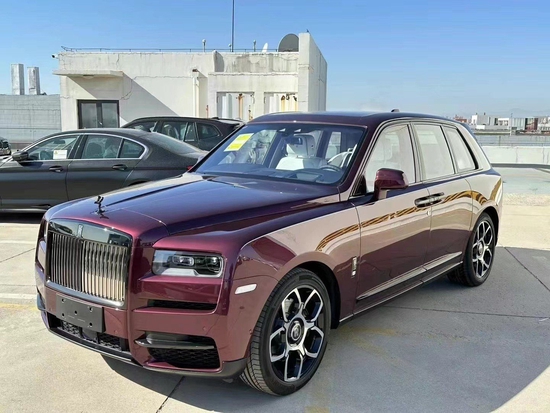 劳斯莱斯库里南绝美配色揽景座椅流星顶