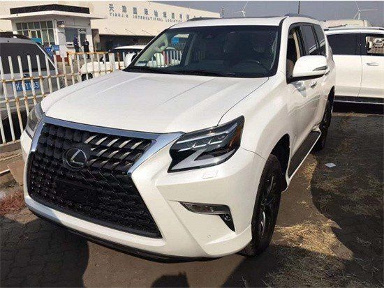 2023款雷克萨斯GX460 港口现车霸气十足