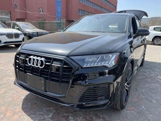 22款奥迪Q7现车 2.0T/3.0T特价甩卖50万