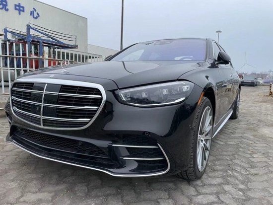 23款平行进口奔驰S580高配现车落地多少