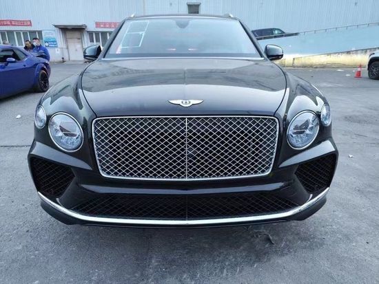 2022款宾利添越5座4.0T港口优惠270万起