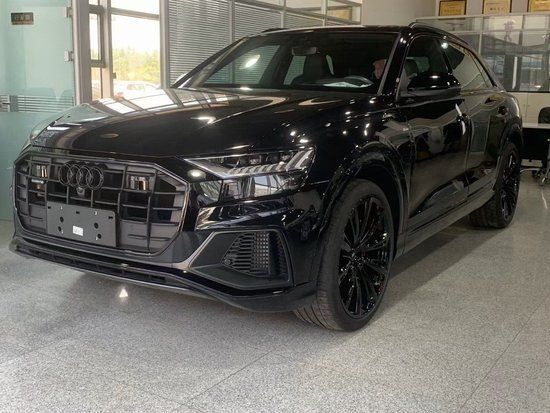 2023款奥迪Q8港口现车一站式促销降到底
