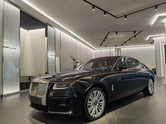 2023款劳斯莱斯古斯特港口现车直降60万