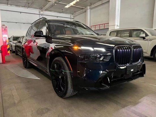 新一代2023款宝马X7港口现车特价90万起