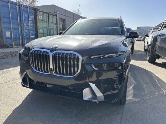 2023款宝马X7 全新现车精益豪华最低价