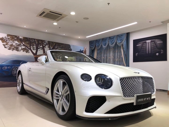 2023款宾利欧陆GT 6.0T敞篷版降达30万