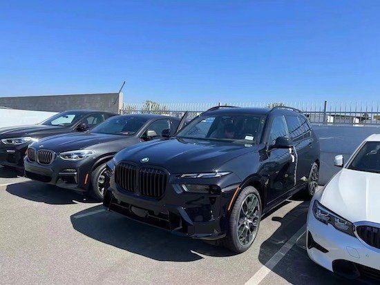 23款加版宝马X7高配现车天津落地多少钱