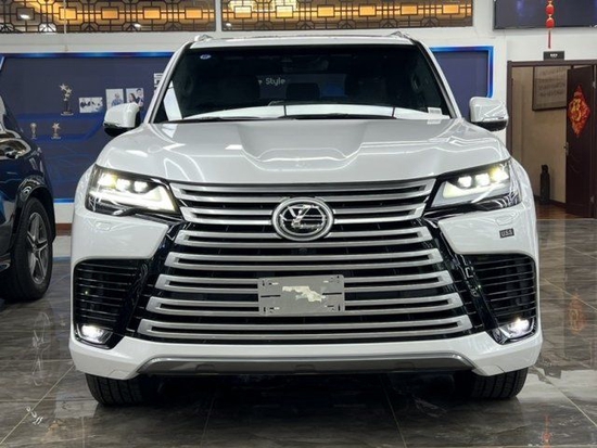 2023款雷克萨斯LX600现车颜色可选160万