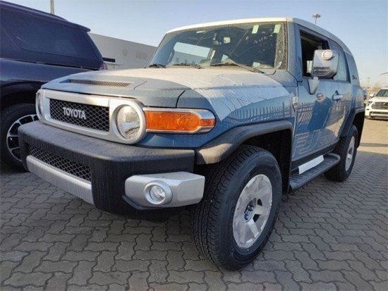 2023款丰田FJ酷路泽4.0L全系带后锁现车