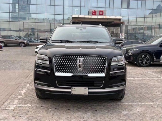 23款林肯领航员天津港现车最新行情报价