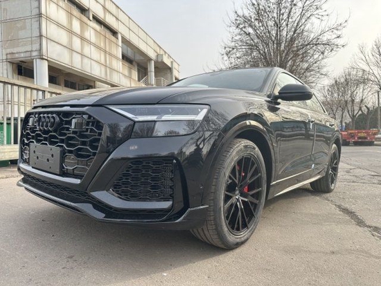 23款奥迪Q8五一特价分期每日只需500元