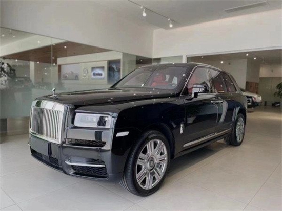 开辟奢享新境界 劳斯莱斯库里南SUV到店