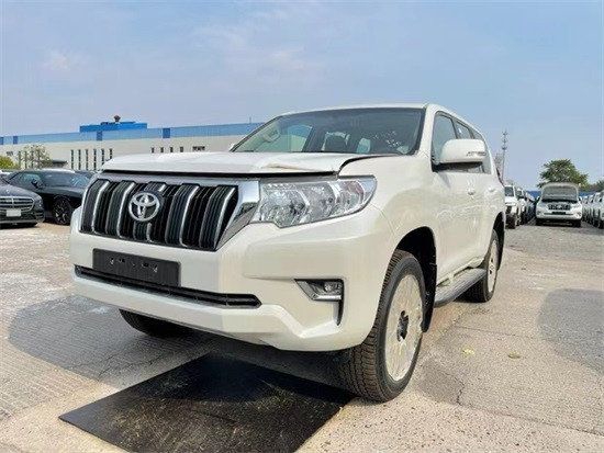 23款中东版霸道4000港口现车最新价格表