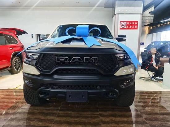 2022款道奇霸王龙6.2二级包降价30万售