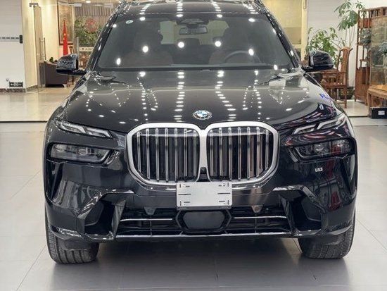 2023款宝马X7全新现车最新优惠价89万