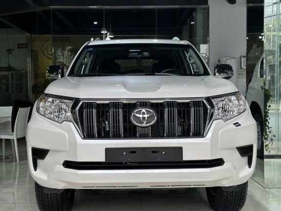 2023款丰田霸道2800柴油版大扭矩越野