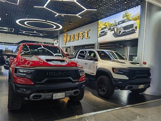 道奇公羊霸王龙 多台现车颜色齐85万起